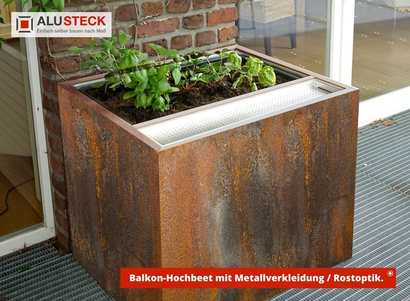 Balkon-Hochbeet DIY Metallverkleidung / Rostoptik